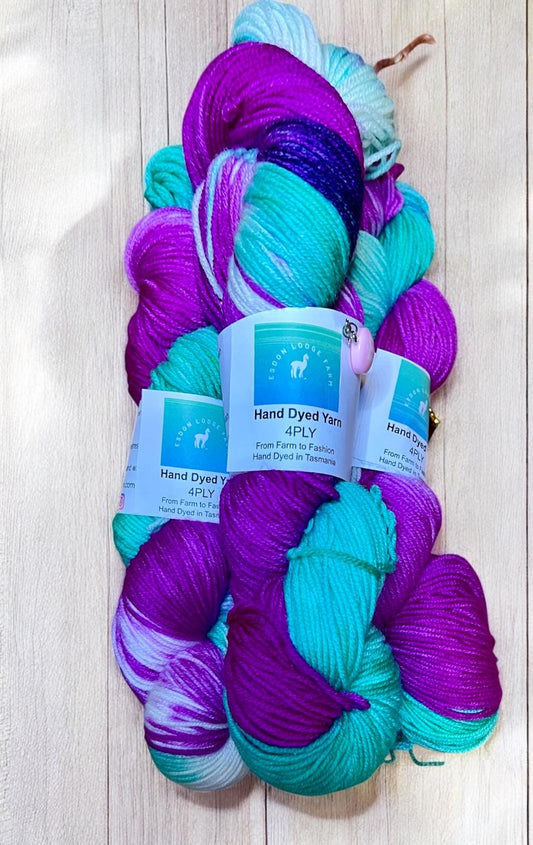 Raspberry Ripple 4Ply Yarn