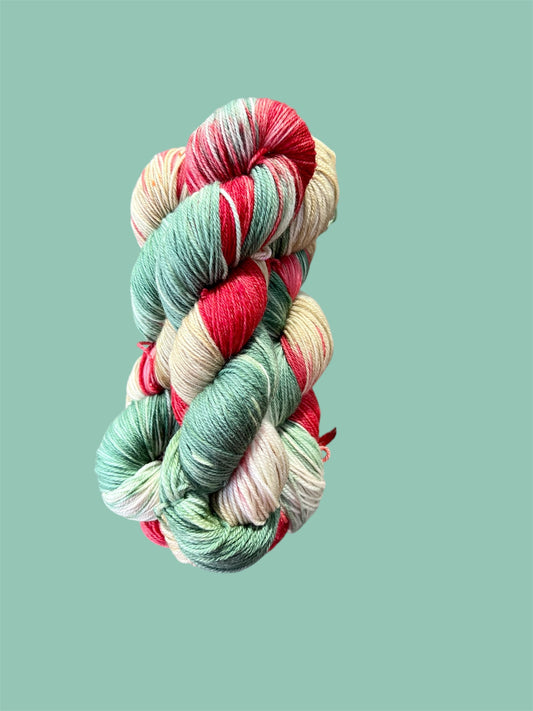 Waratah 8ply DK yarn
