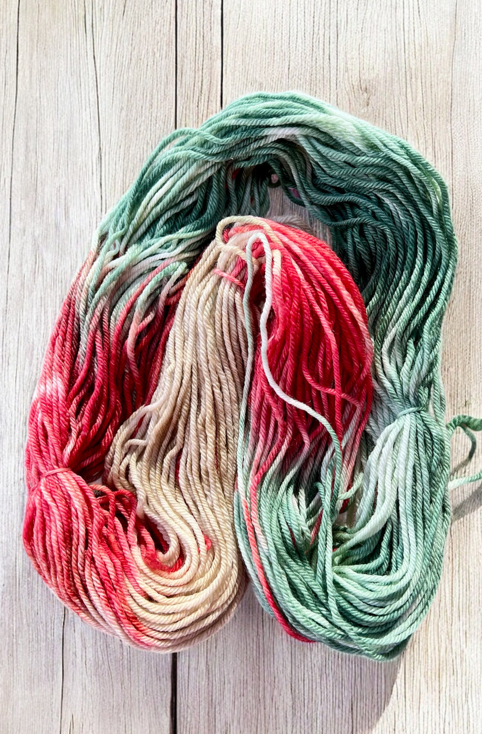 Waratah 8ply DK yarn