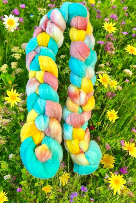 Merino Wool Top (Roving ) - Spring Daises