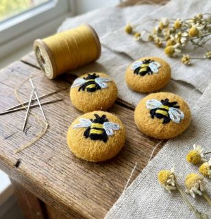 Embroidered Bumble Bee buttons