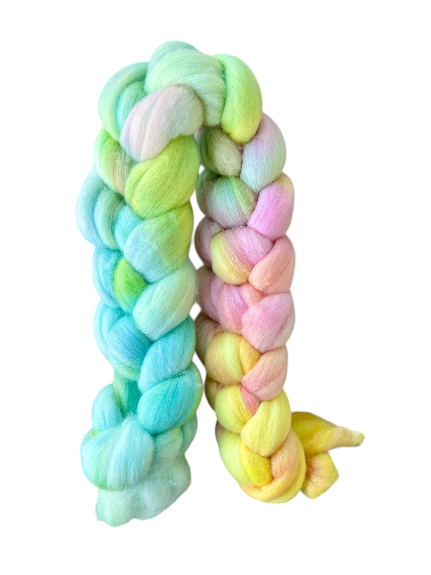 Rainbow Dreams 17.5 micron Wool Top (roving)