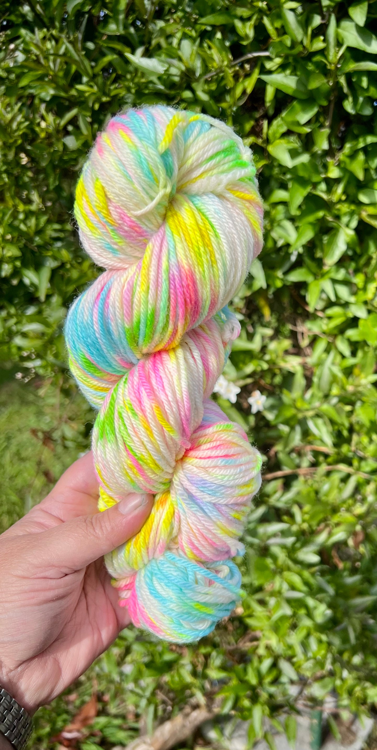 Confetti 8ply/ DK yarn