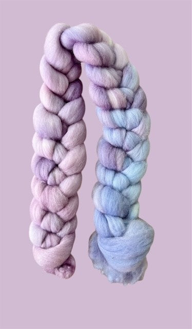 Hydrangea 22 micron Wool Top (roving)